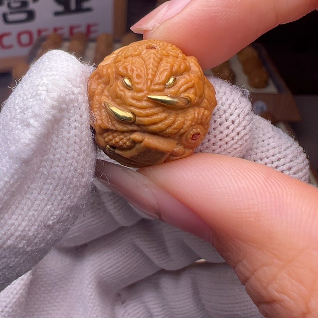 猴头核桃把件镶嵌款狮驼岭全品有正常封口线