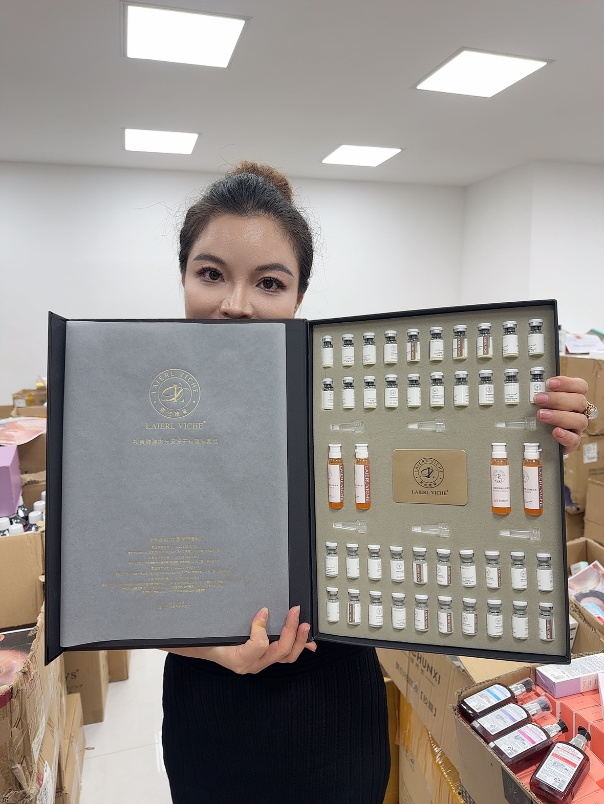 收孔孔 苞苞资深者 苞苞印子 一扫而空 小鬼子冻干粉套盒