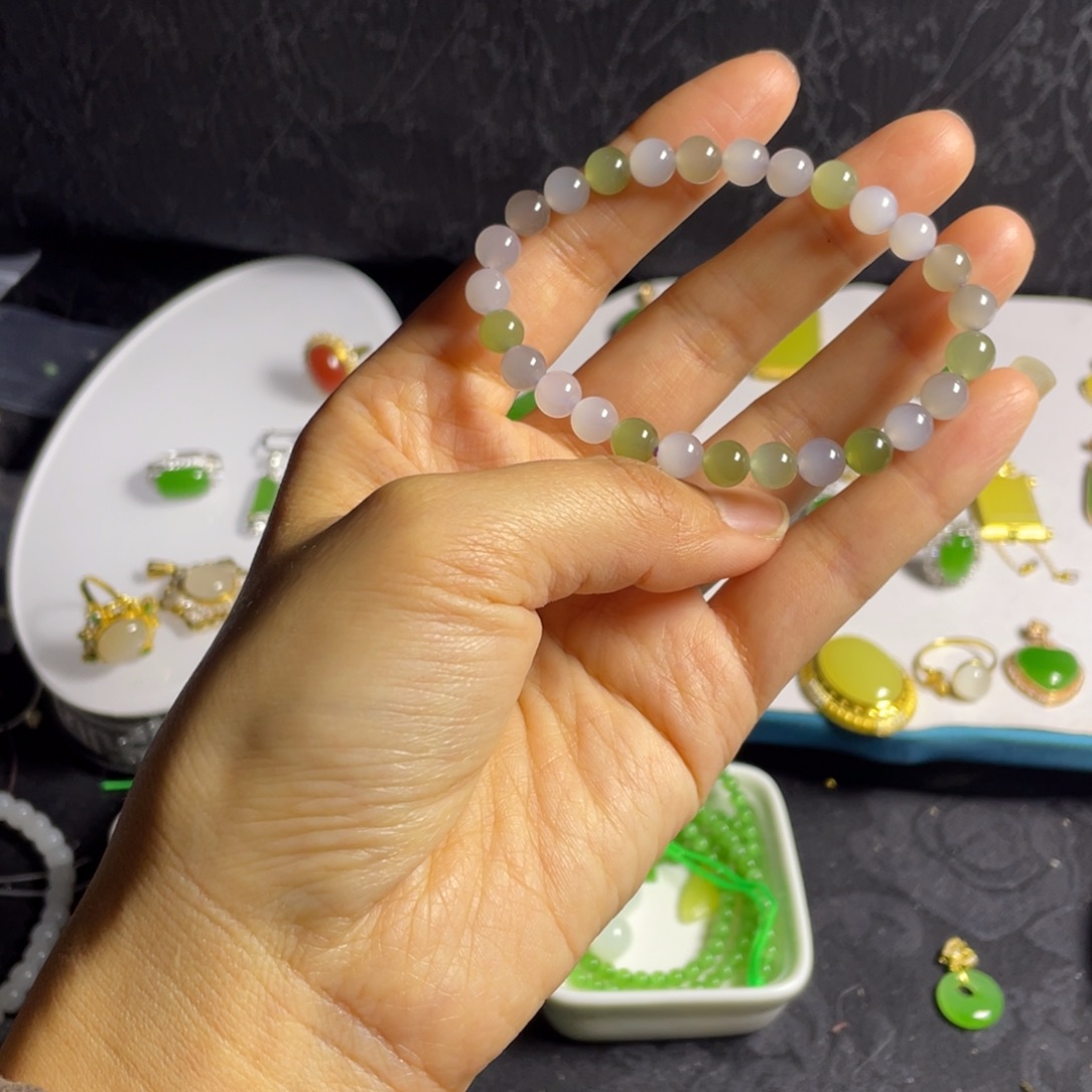 和田玉未镶嵌手串