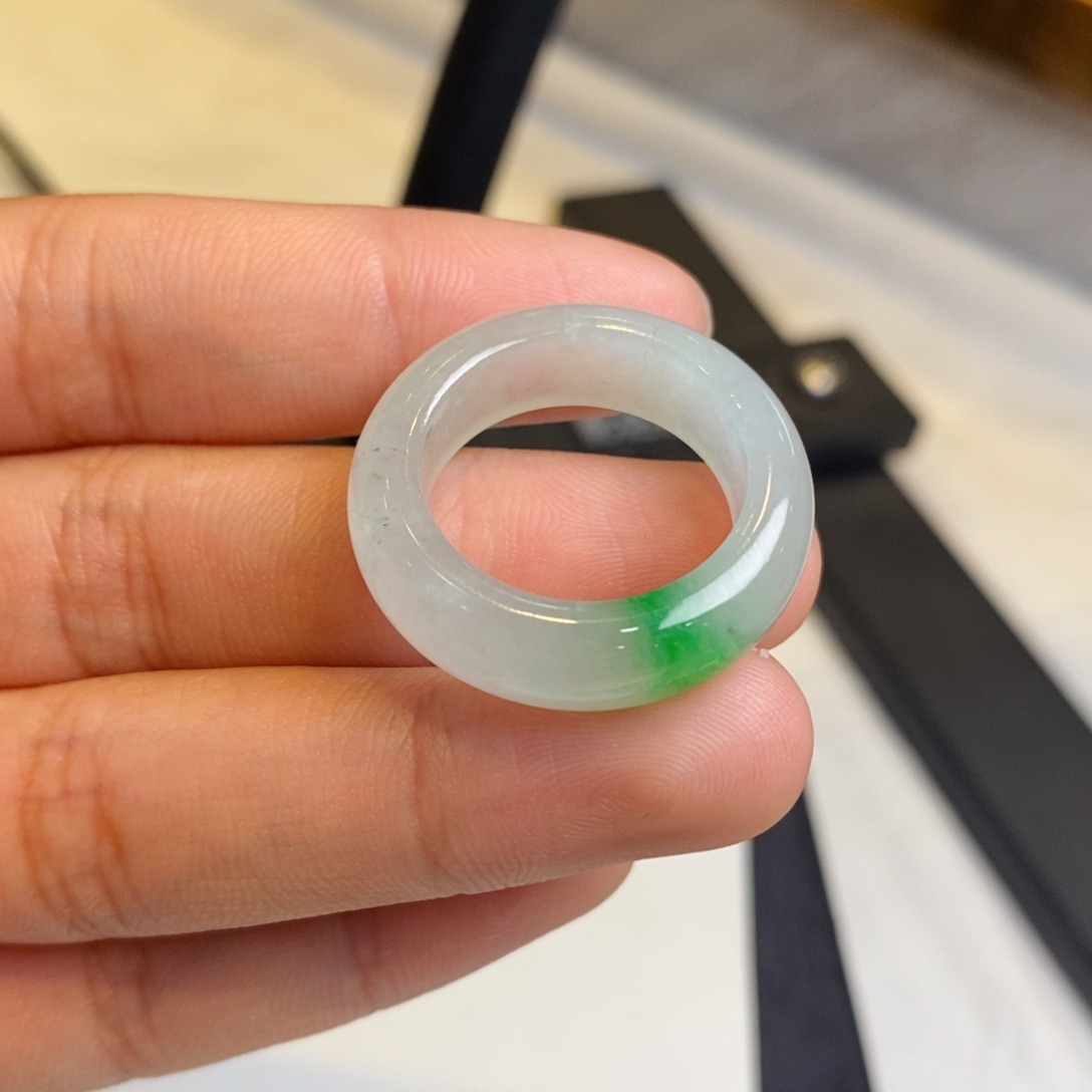 翡翠戒圈未镶嵌裸石戒圈