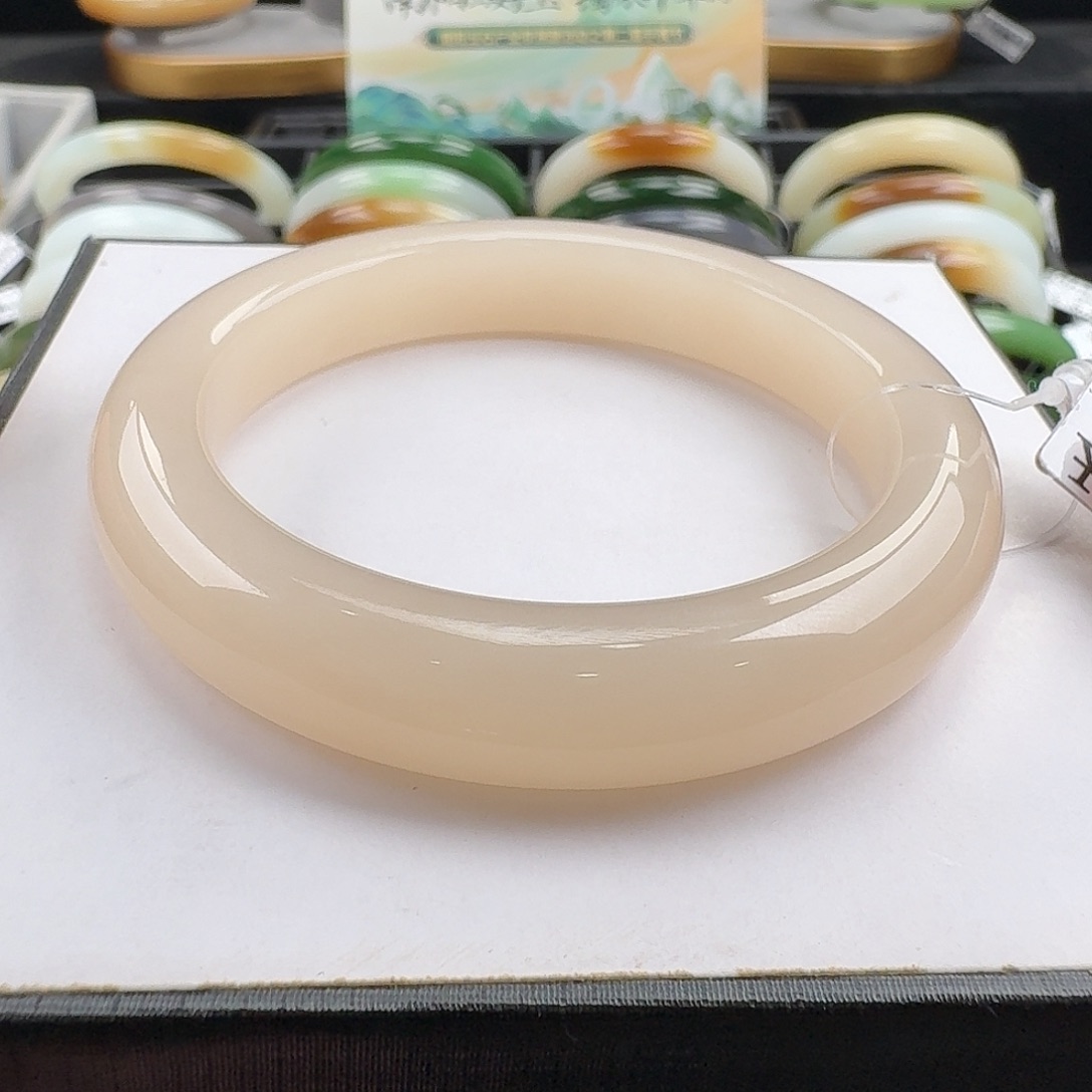 和田玉手镯未镶嵌54。55青海野牛沟