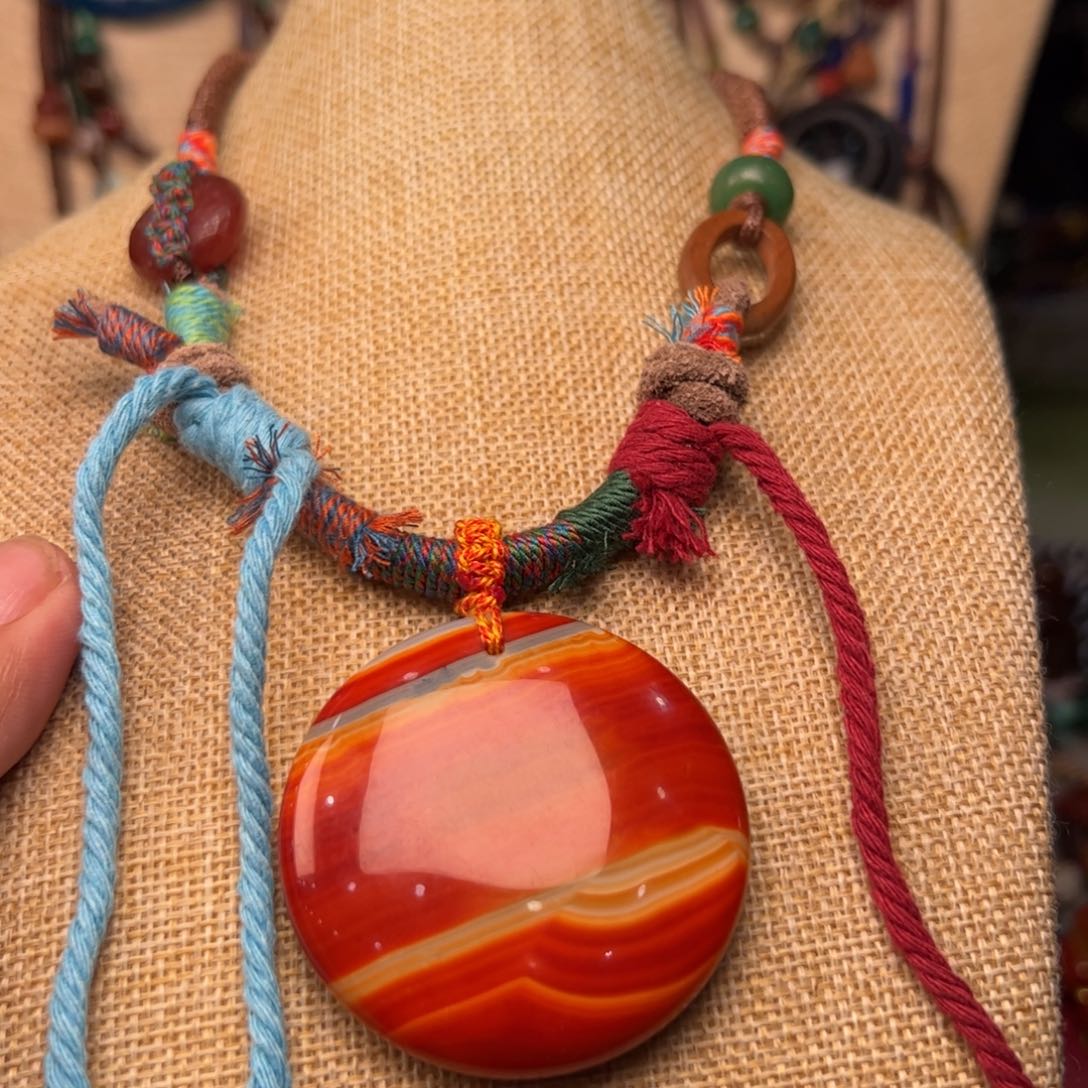 玛瑙/玉髓颈饰未镶嵌