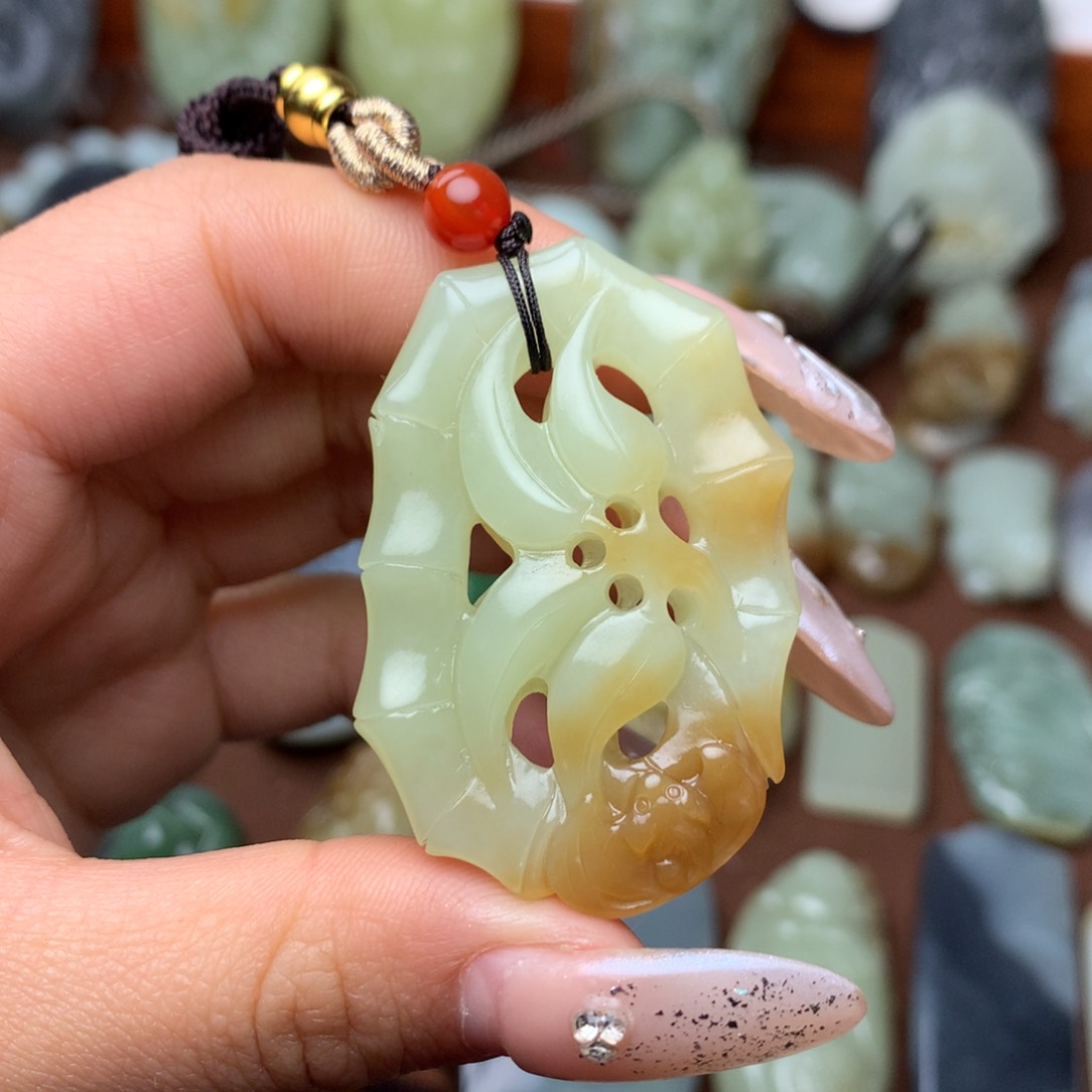 和田玉挂件未镶嵌