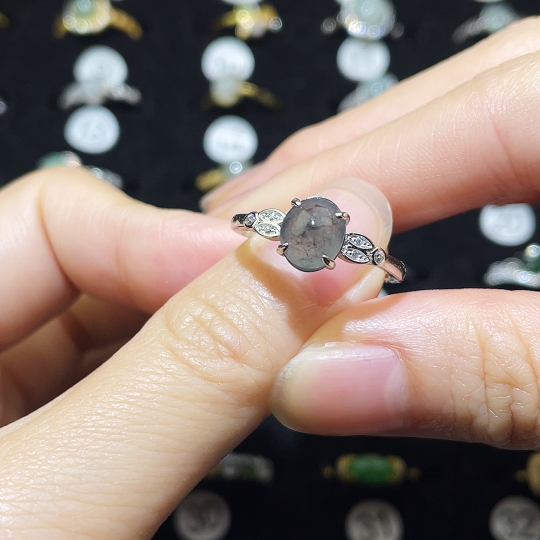 翡翠未镶嵌戒指戒指