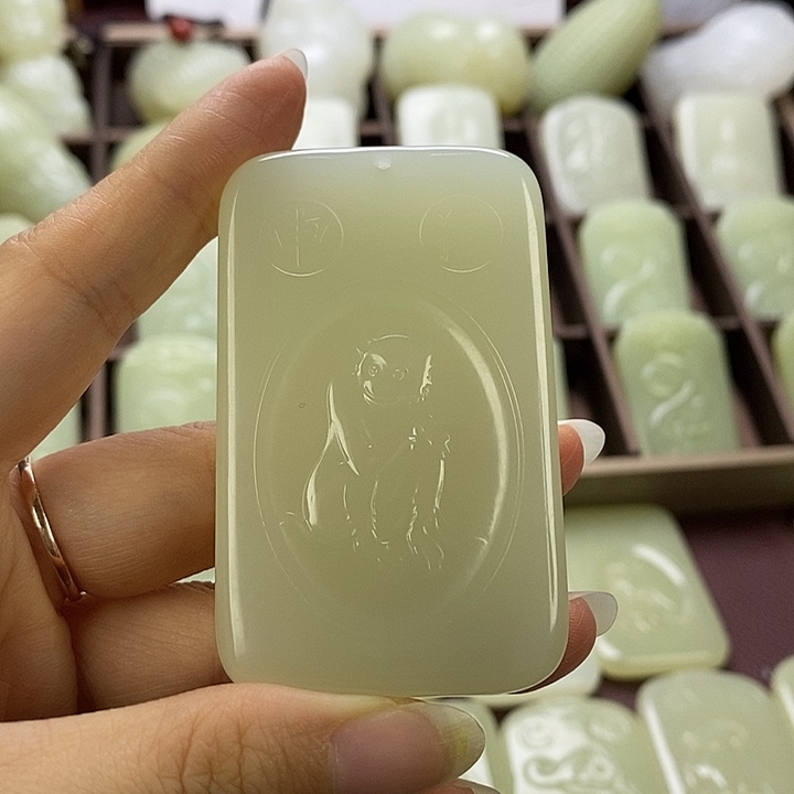 昆仑石猴守护神丽