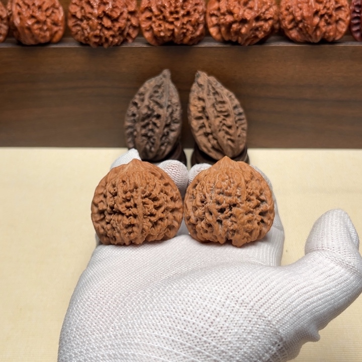 文玩核桃把件满天星40.5