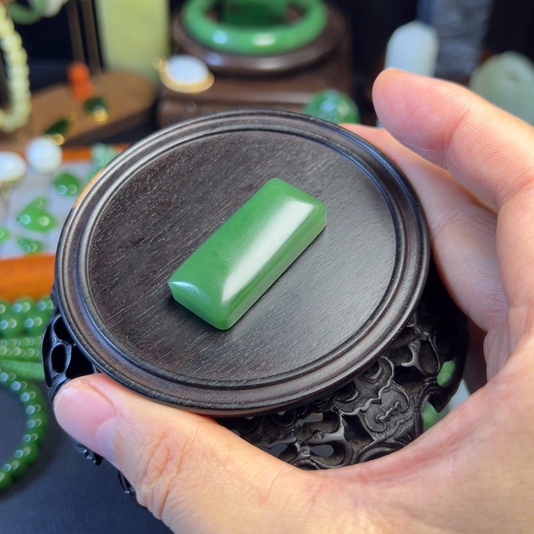 和田玉（碧玉）未镶嵌颈饰