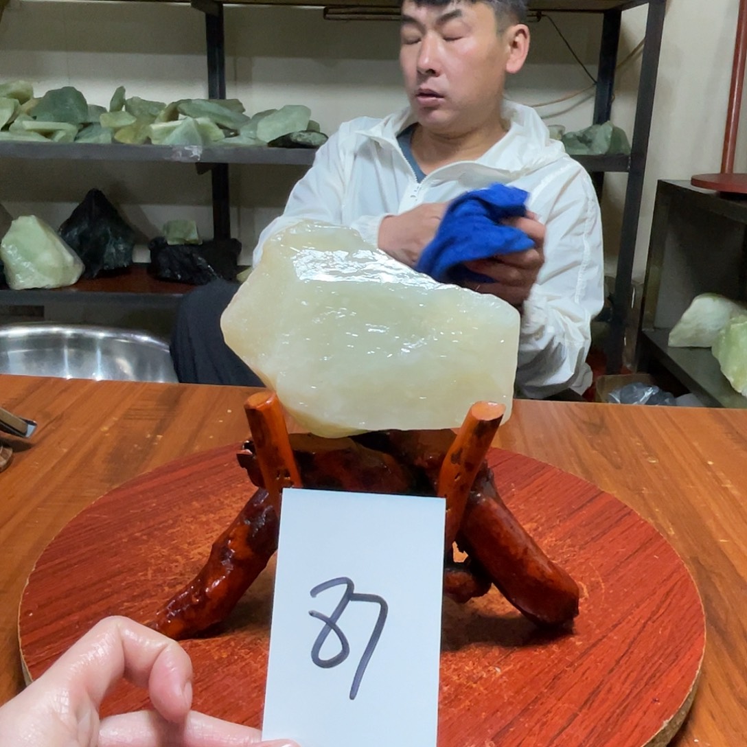 蛇纹石玉未镶嵌原石87