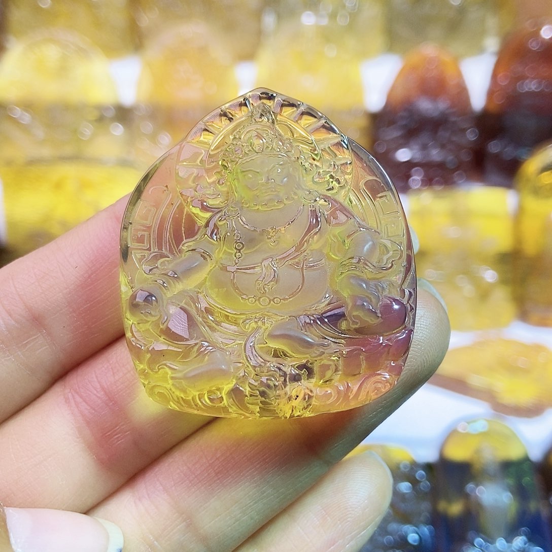 琥珀颈饰未镶嵌L****a黄财神