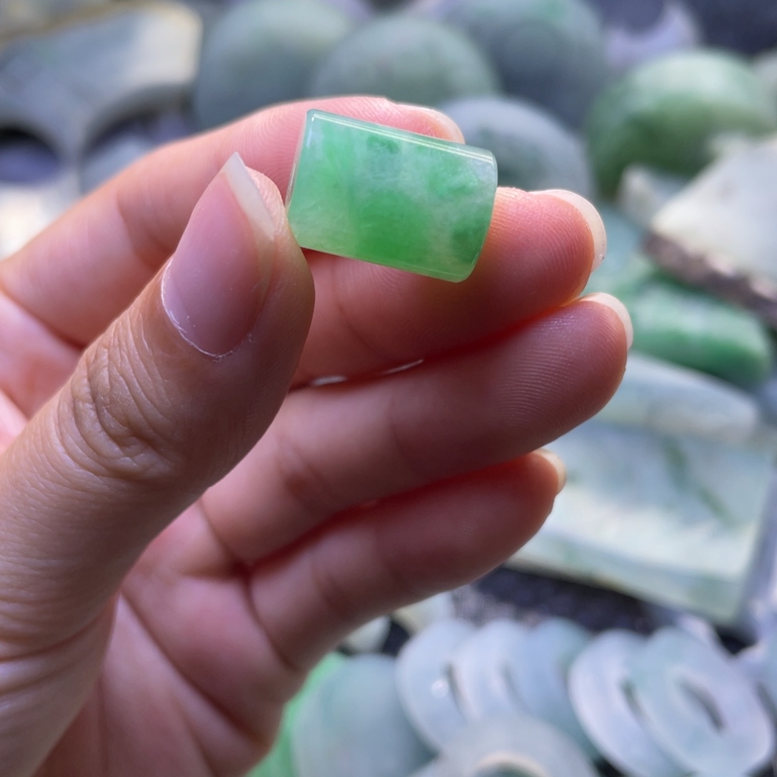 定制翡翠未镶嵌成品