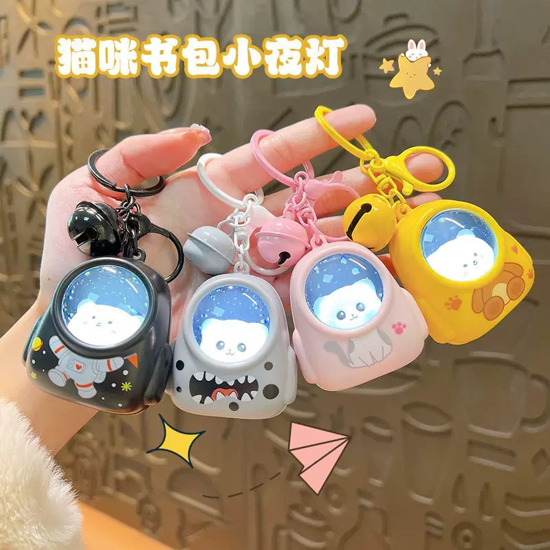可爱发光小熊钥匙扣网红摆件车载创意钥匙扣