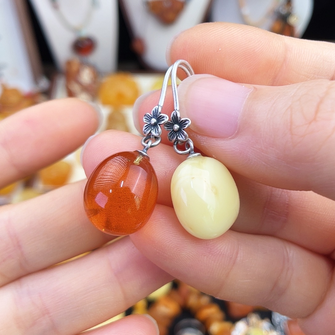 未镶嵌琥珀珠宝奇石