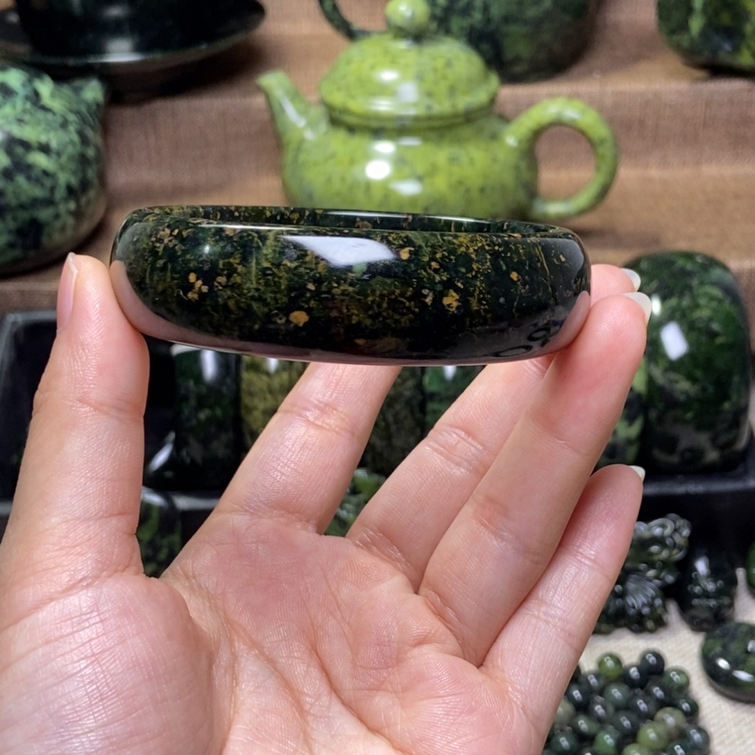 灵***祥蛇纹石玉未镶嵌药王石手镯有纹