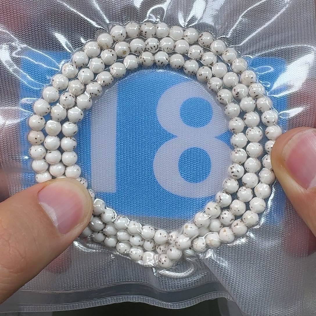 星月菩提吊坠5圆珠脖挂背月。  18