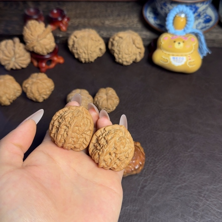 全品36红皮三角白白茬白狮子