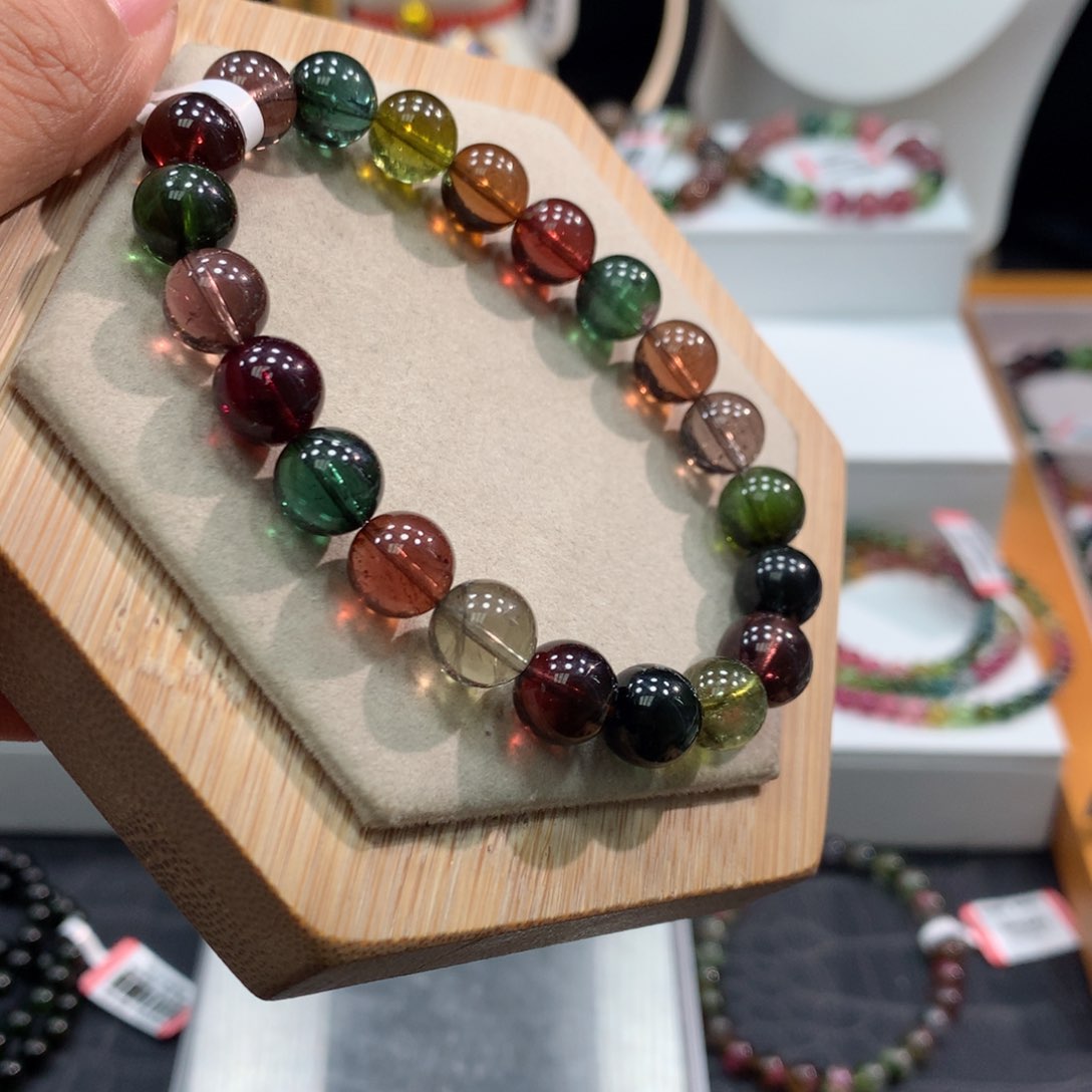 碧玺手链未镶嵌    9mm。