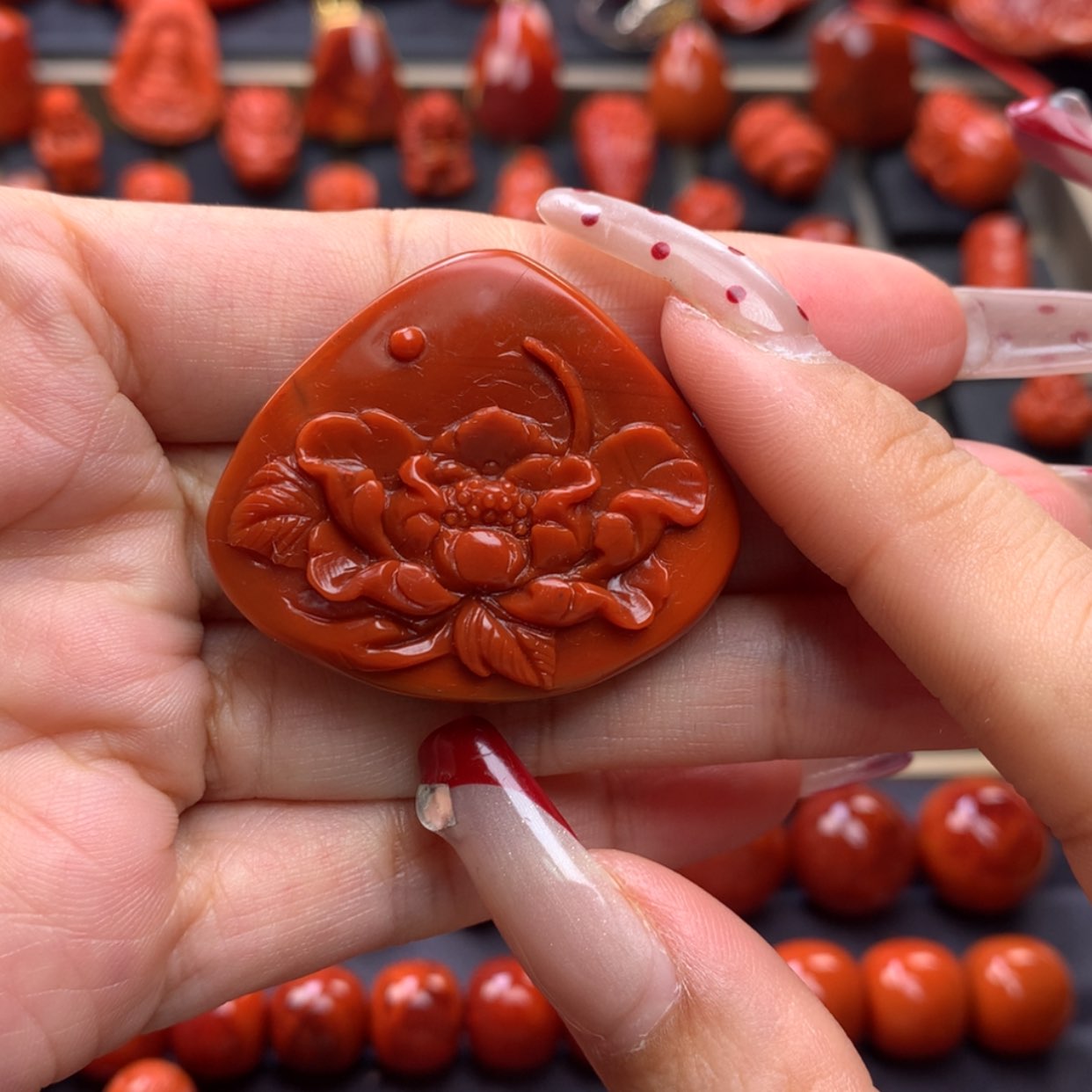 【闪购商品】南红玛瑙牡丹花吊坠未镶嵌