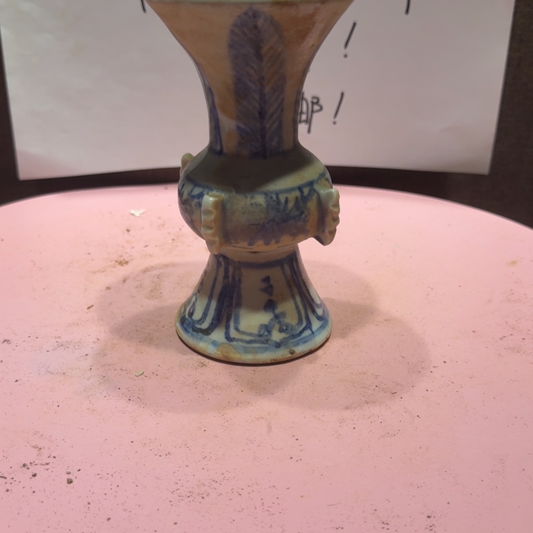 陶其他漂亮的小瓷瓶子