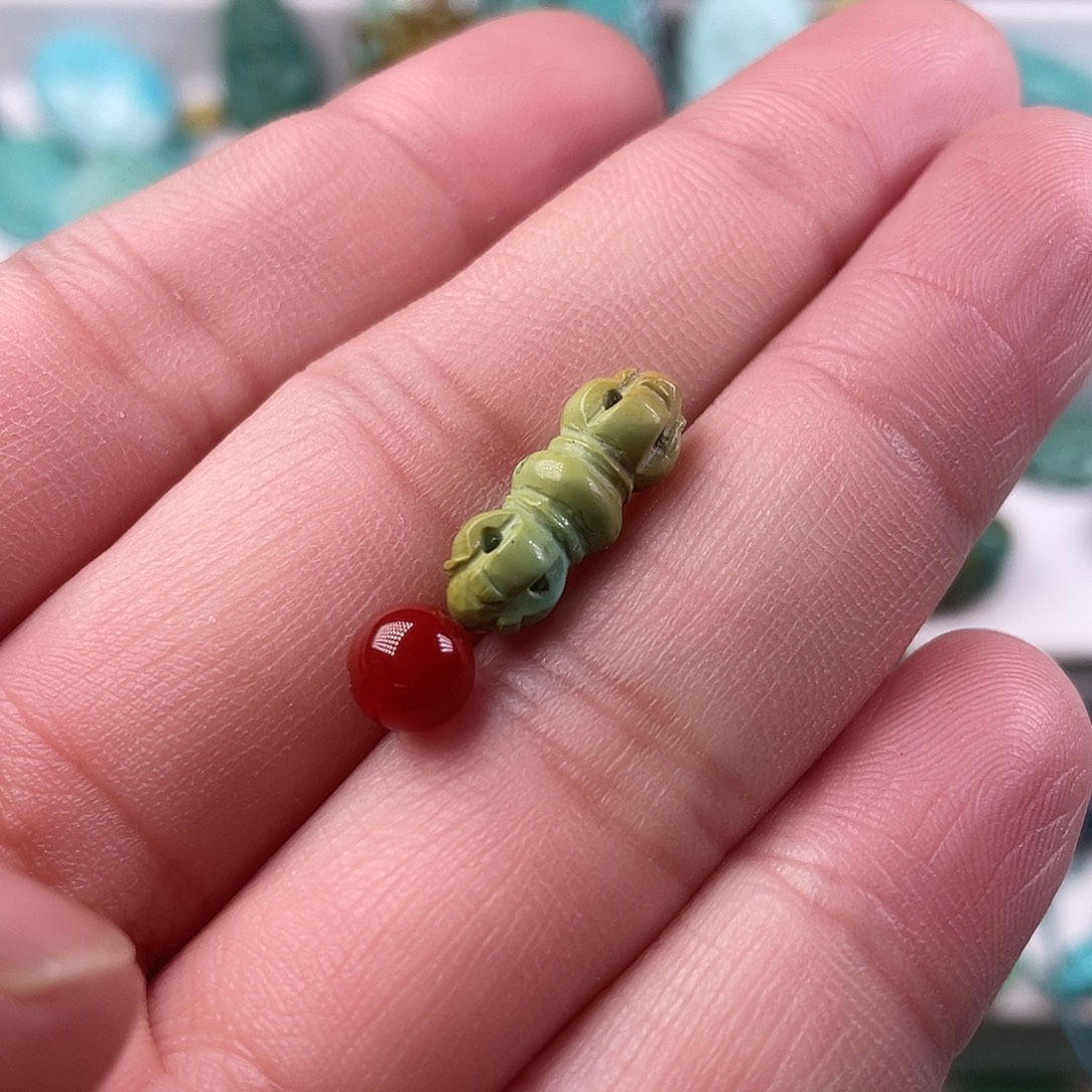 南红玛瑙未镶嵌颈饰