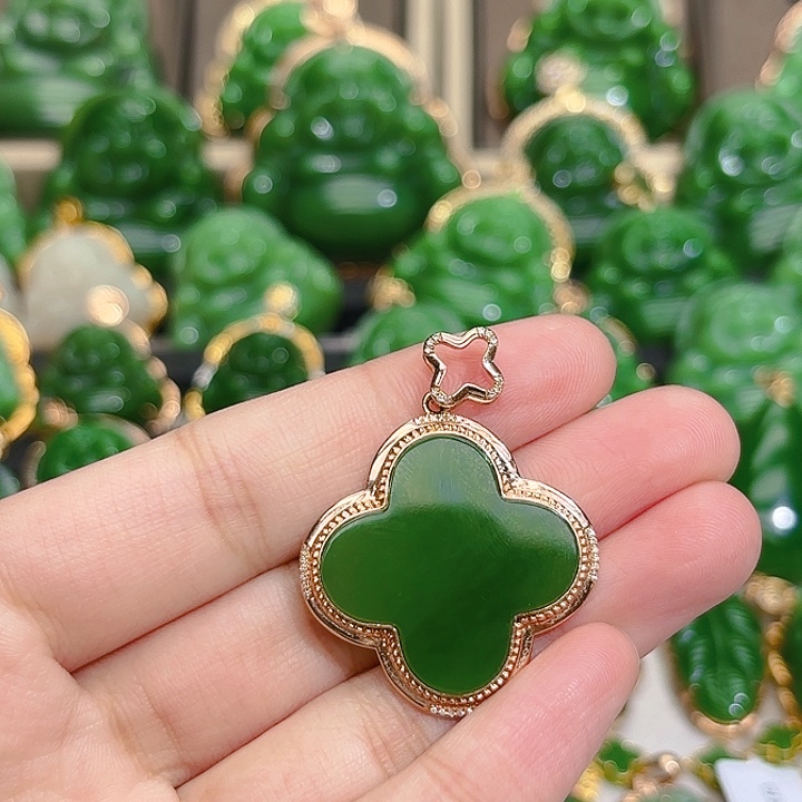 和田玉（碧玉）颈饰18K金镶嵌