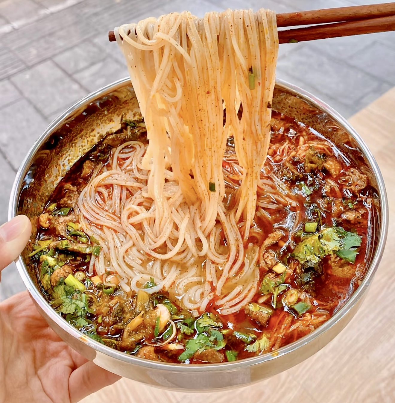 云南保山特产饵丝早点新鲜半干真空袋装家乡味劲道饵丝