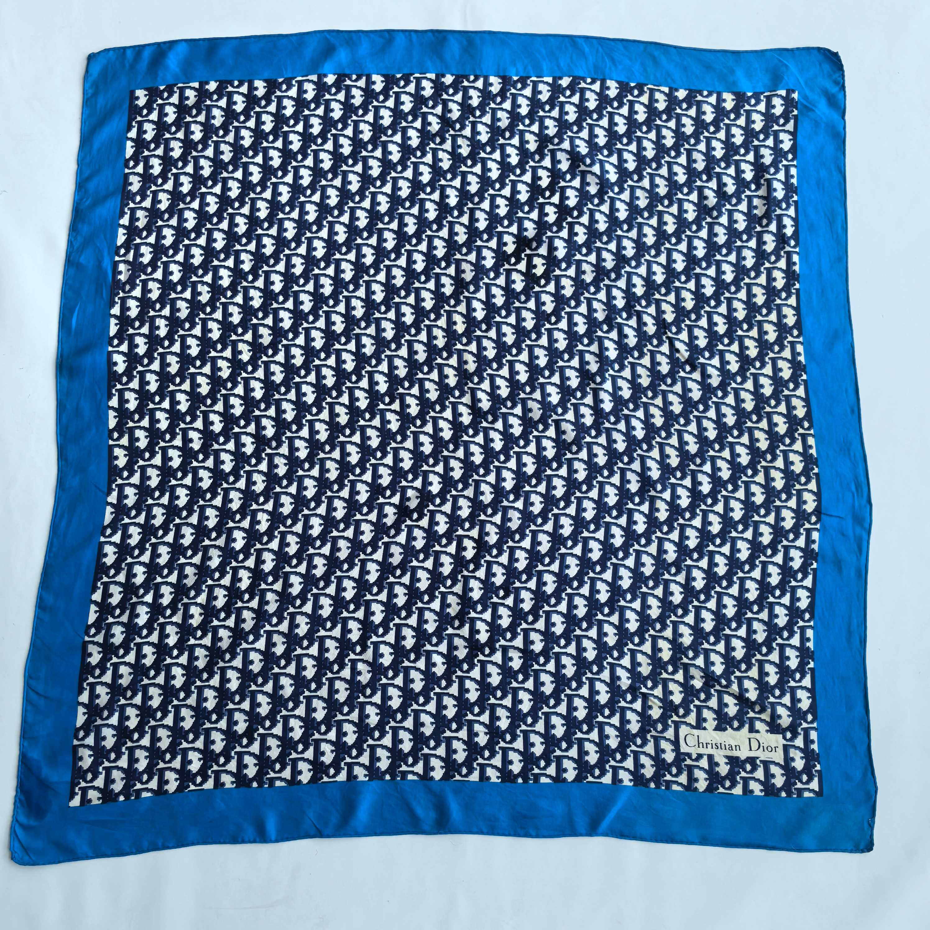 95新 DIOR/迪奥 Dior女士蓝色老花78*78 方巾156168
