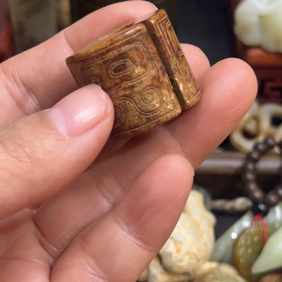 和田玉（糖玉）未镶嵌挂件