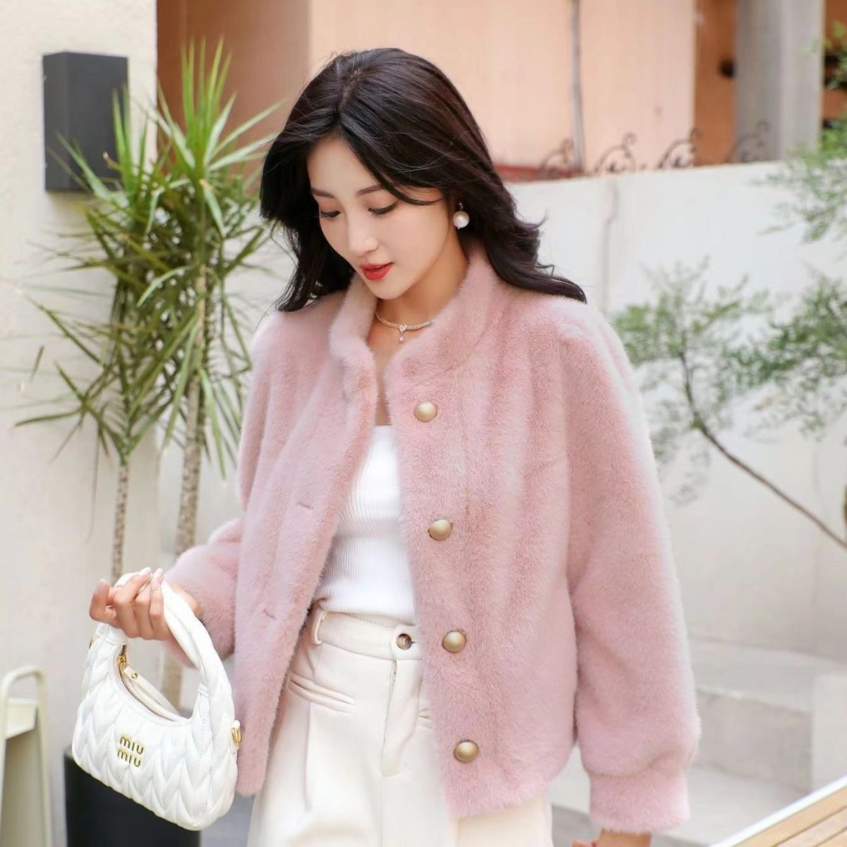 欧貂绒气质外套女短款短外套气质网红百搭女装明线珍珠扣