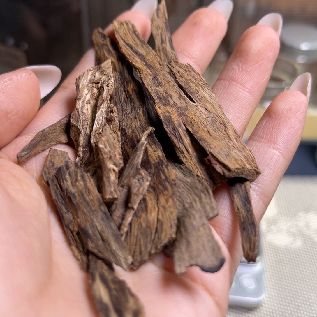 @***人香料柬埔寨九分沉菩萨8克（打包