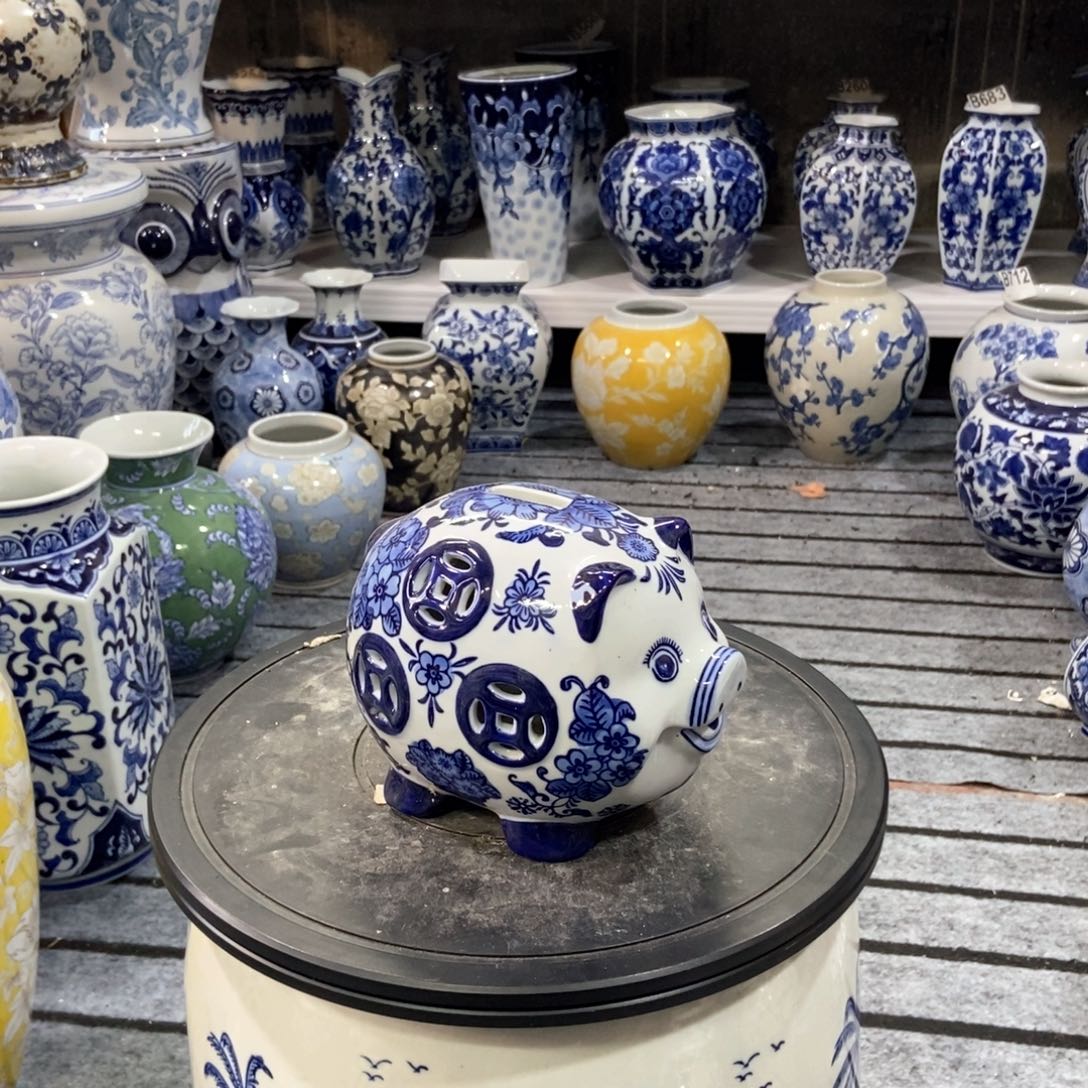 摆件花瓶手绘釉下彩