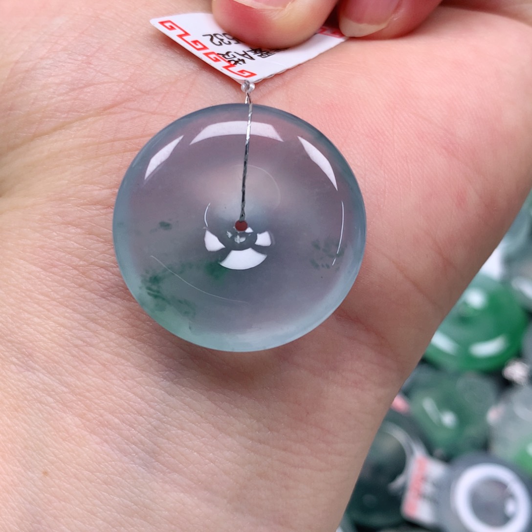 颈饰未镶嵌翡翠梧***.天然翡翠