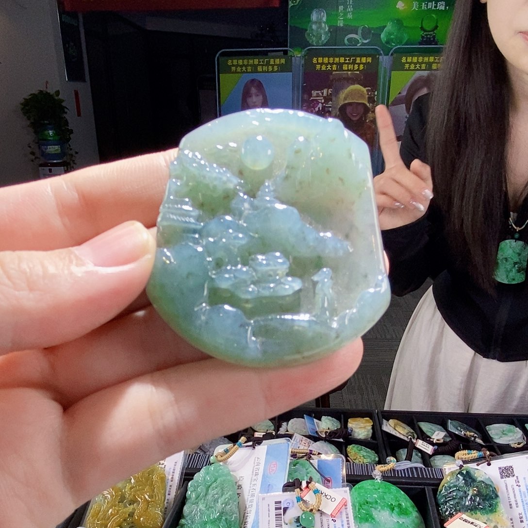 颈饰未镶嵌翡翠翡翠