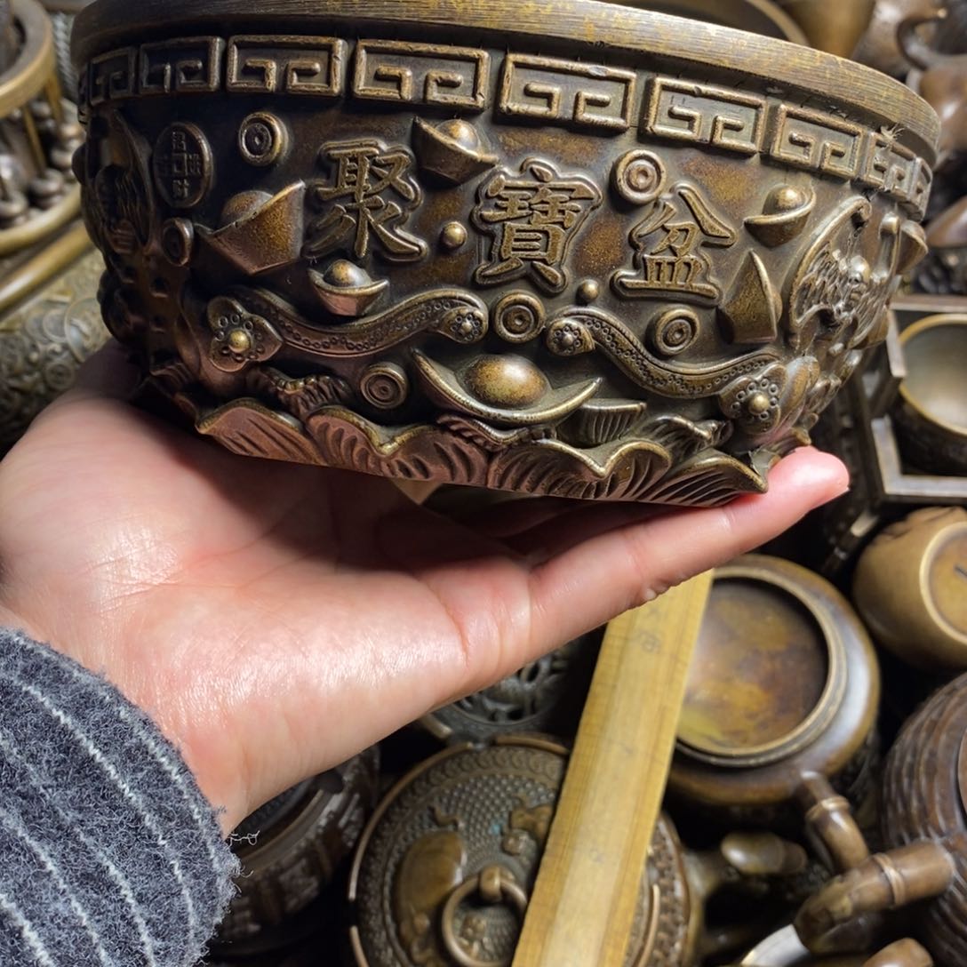 精美铜器做工精良