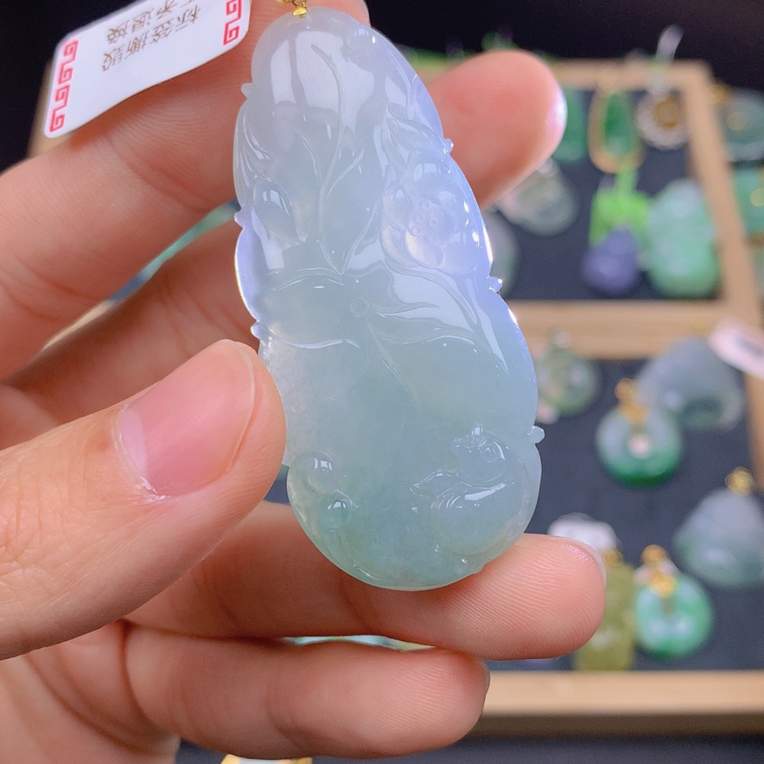 翡翠颈饰18K金镶嵌翡翠