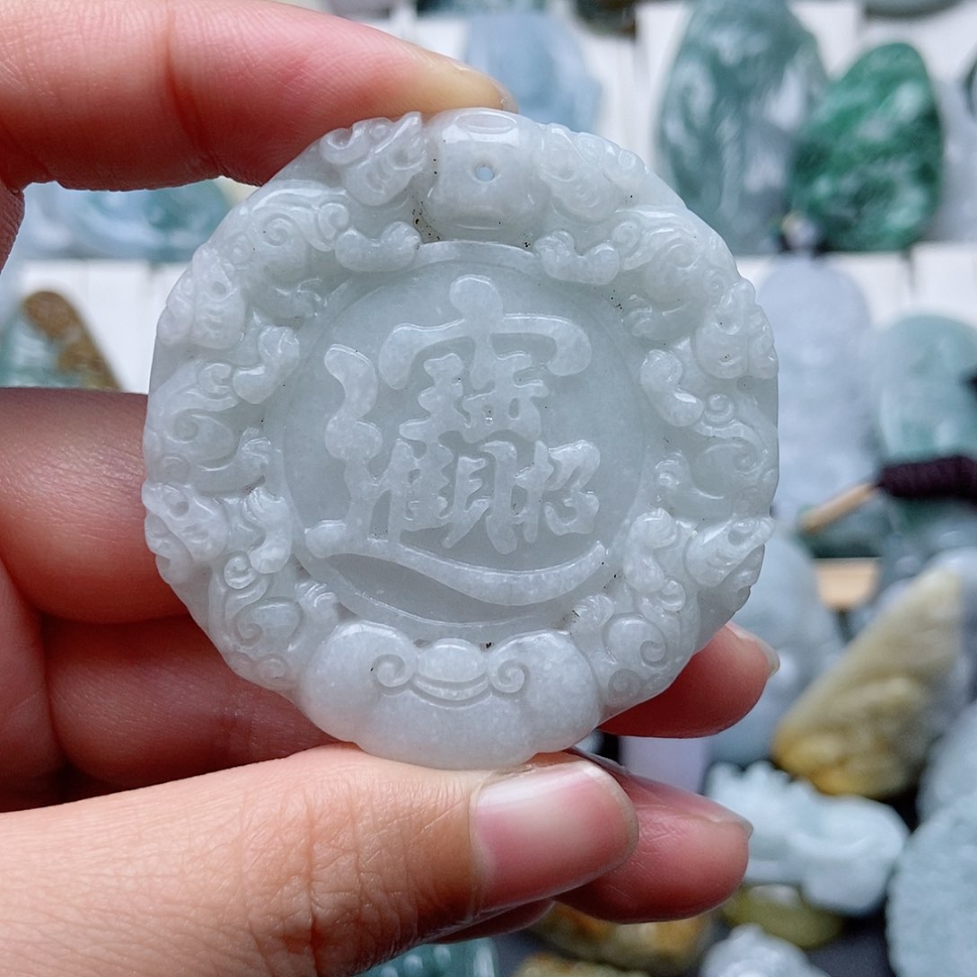 翡翠未镶嵌颈饰翡翠