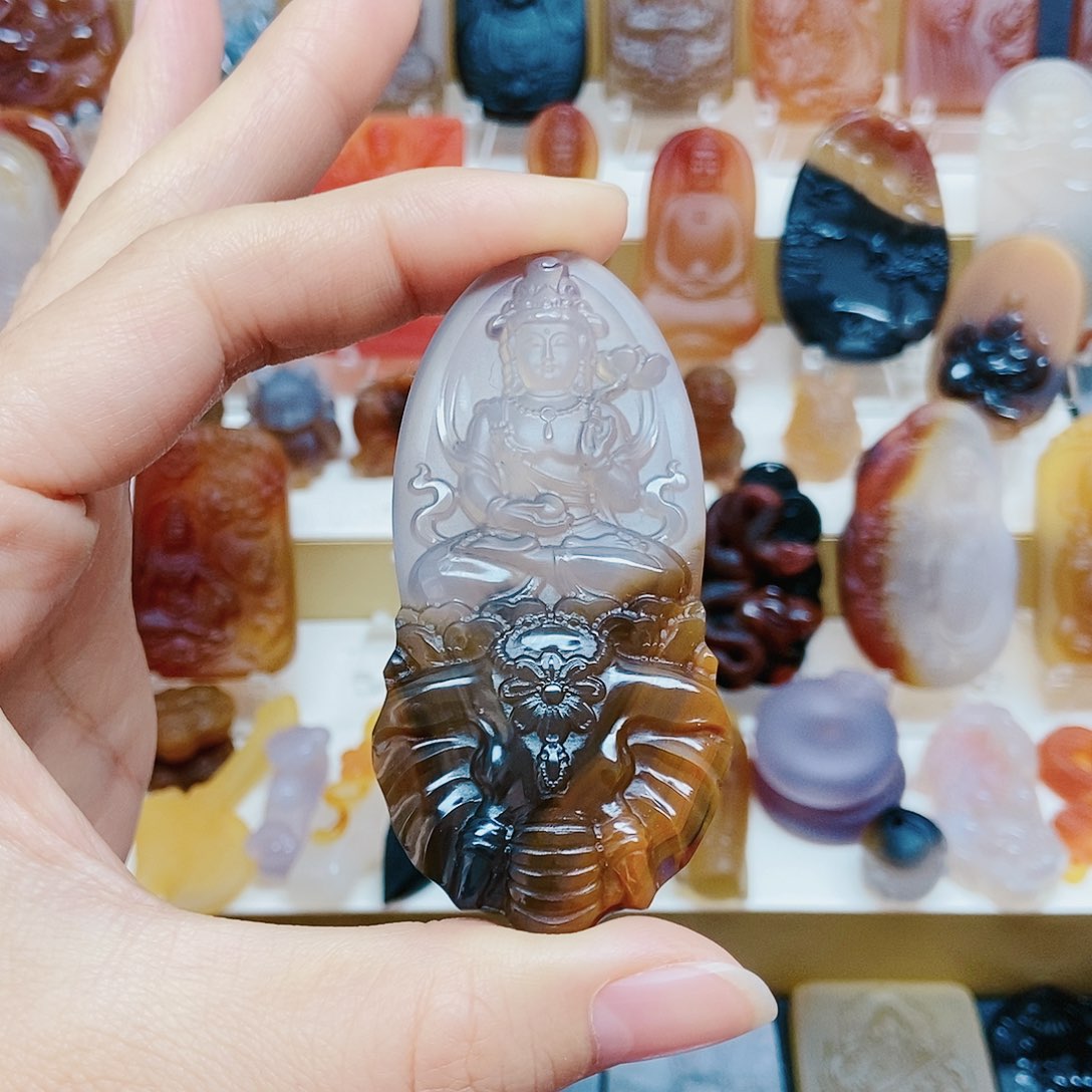 玛瑙/玉髓颈饰未镶嵌死****兒