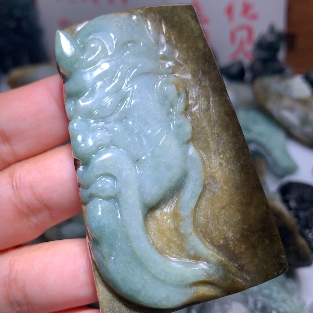 翡翠未镶嵌颈饰保真天然A货翡翠