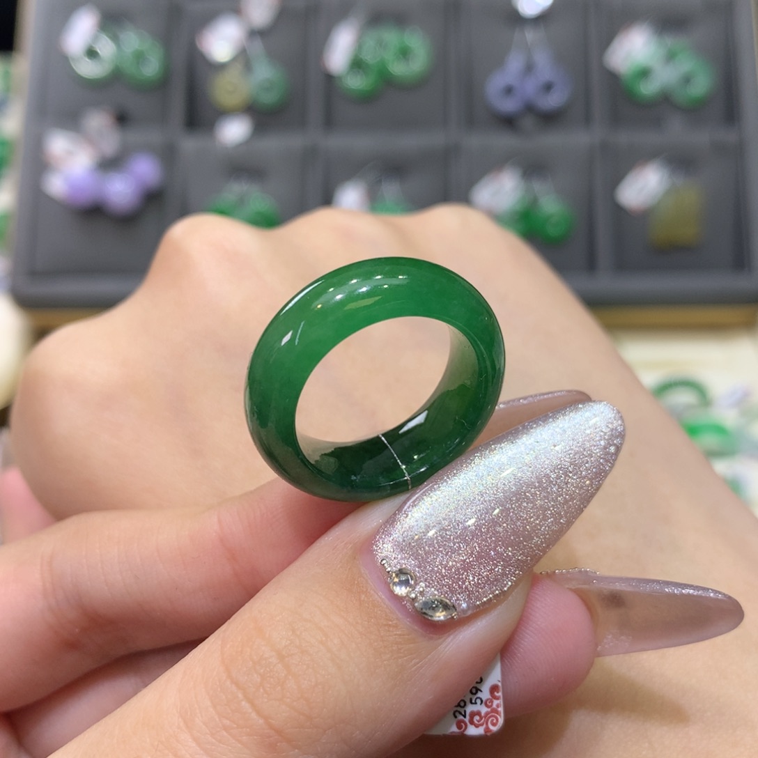 翡翠戒指未镶嵌13-14啤酒瓶