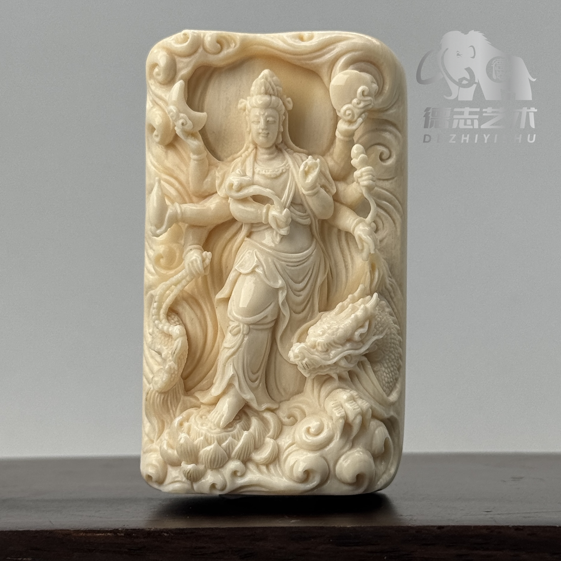 DEZHI/德志【千手观音】64*38*19mm大师精雕收藏品猛犸吊坠