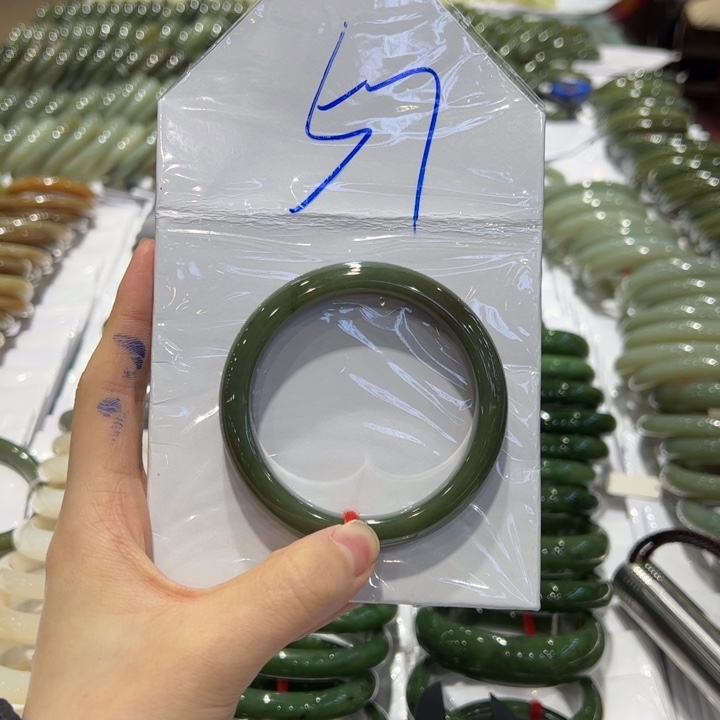 和田玉（糖玉）手镯未镶嵌