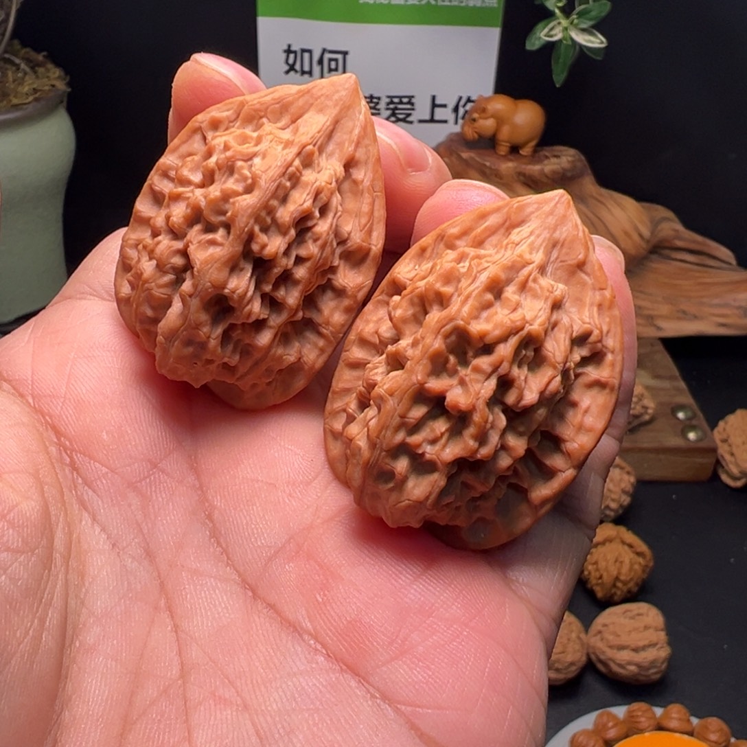 胡***扯吊坠文玩核桃青峰