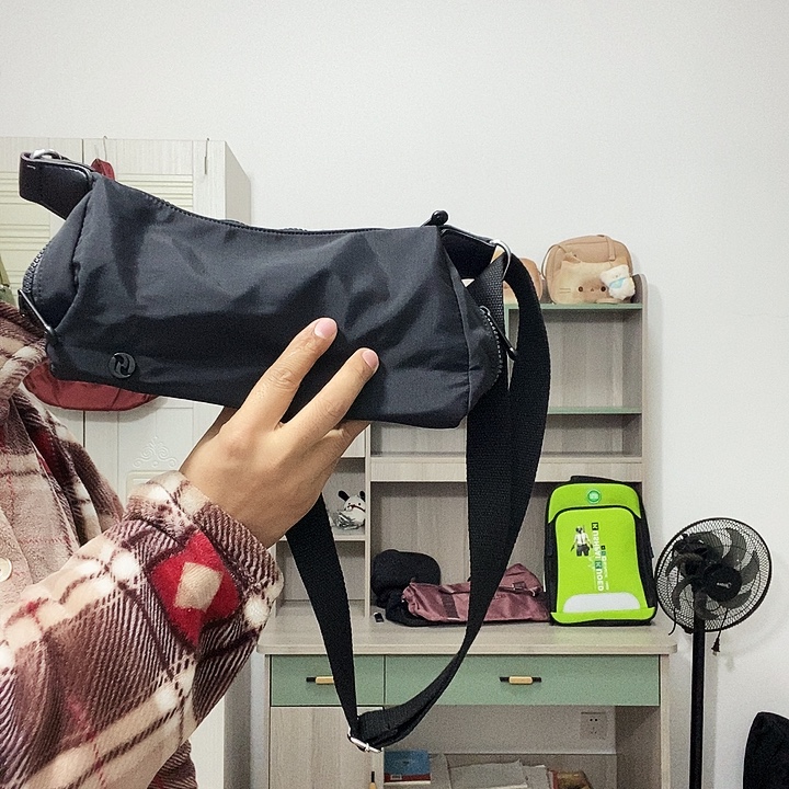 牛津布质优价廉单肩包