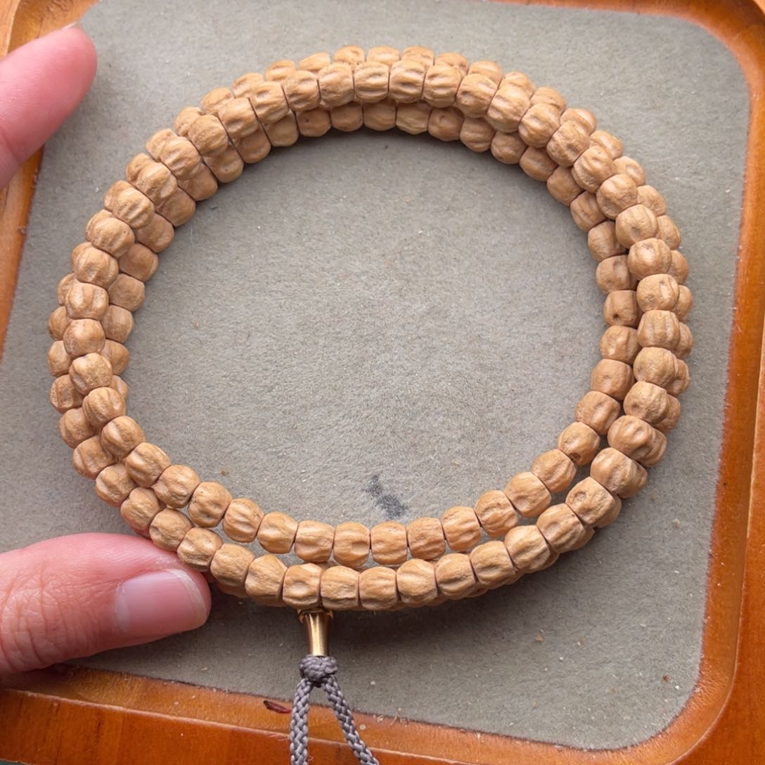 柏香籽/百香籽手串6.4