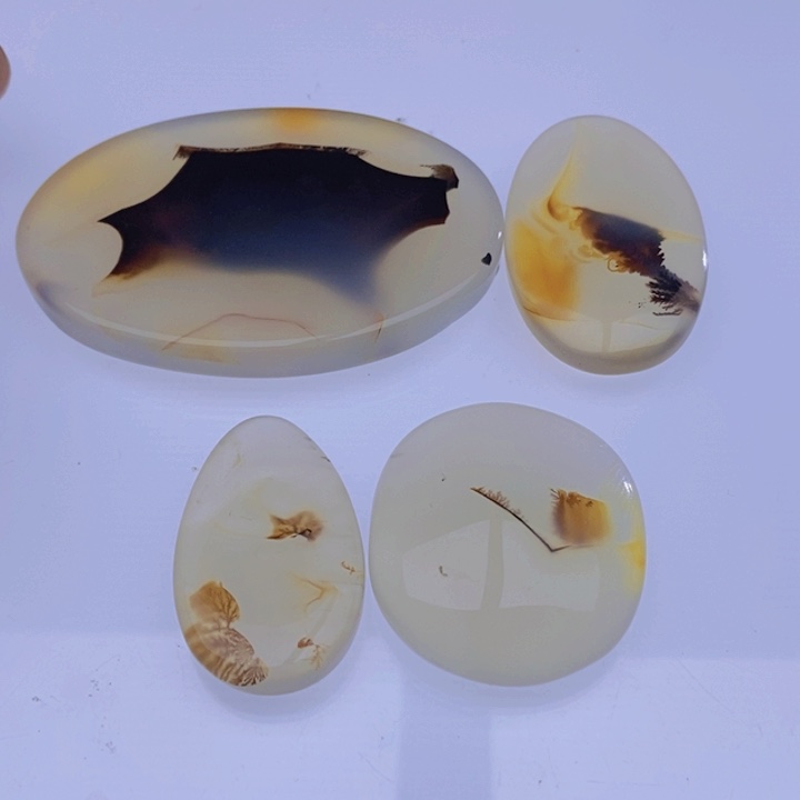 玛瑙/玉髓颈饰未镶嵌丫**?