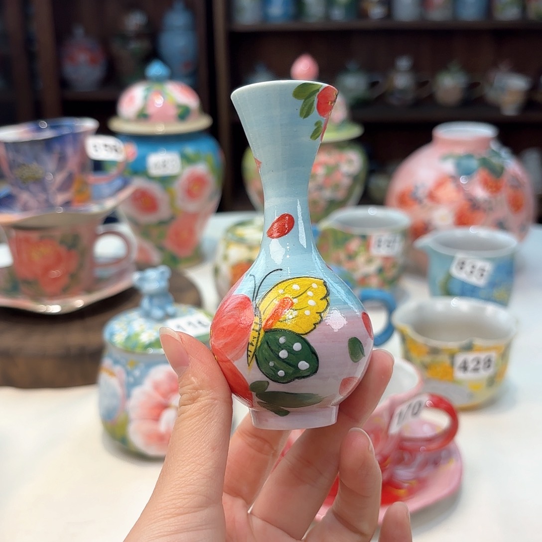 瓷片兔兔的小可爱太