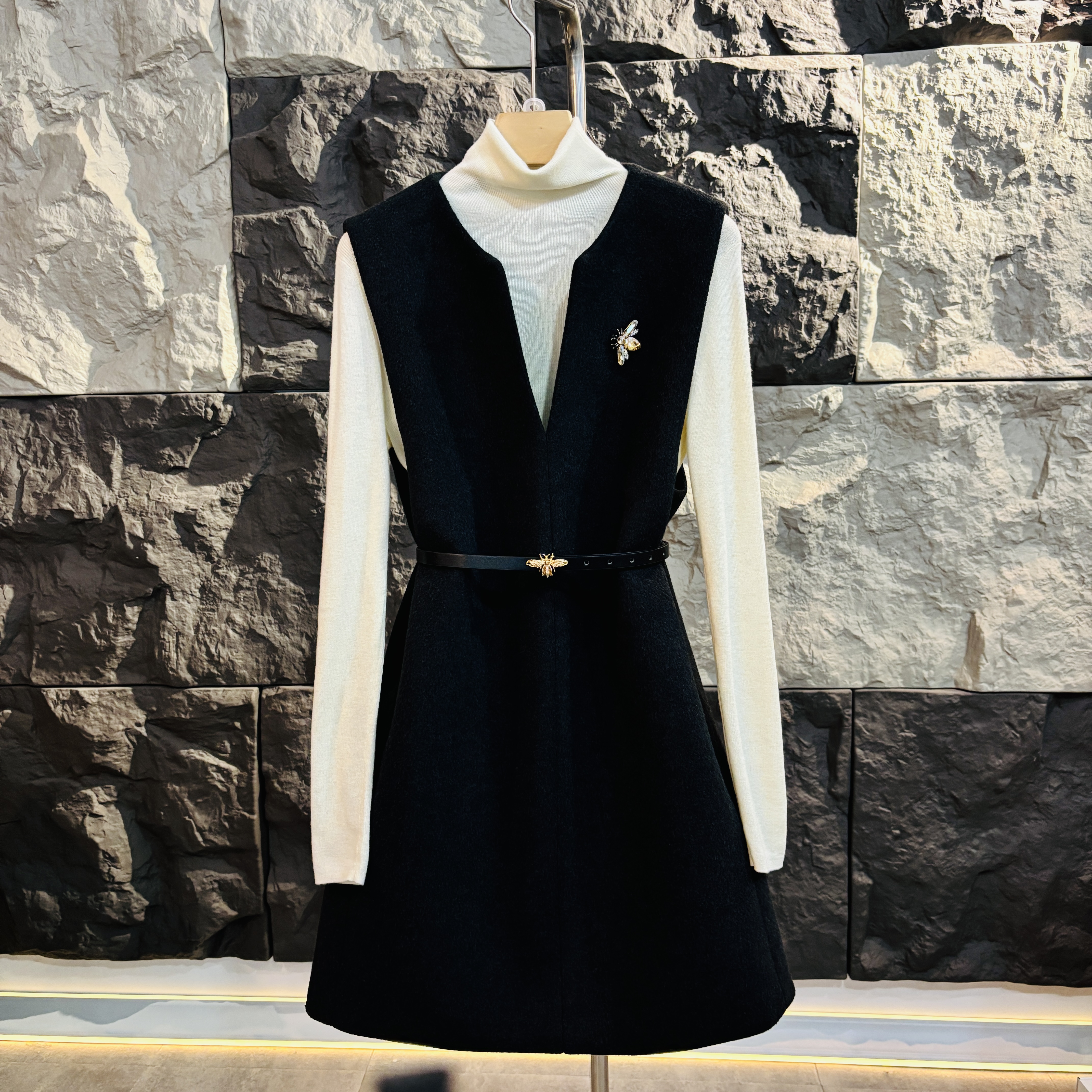 【冬季加厚】绵羊毛毛呢马甲裙轻奢女装连衣裙气质休闲百搭V领宽松