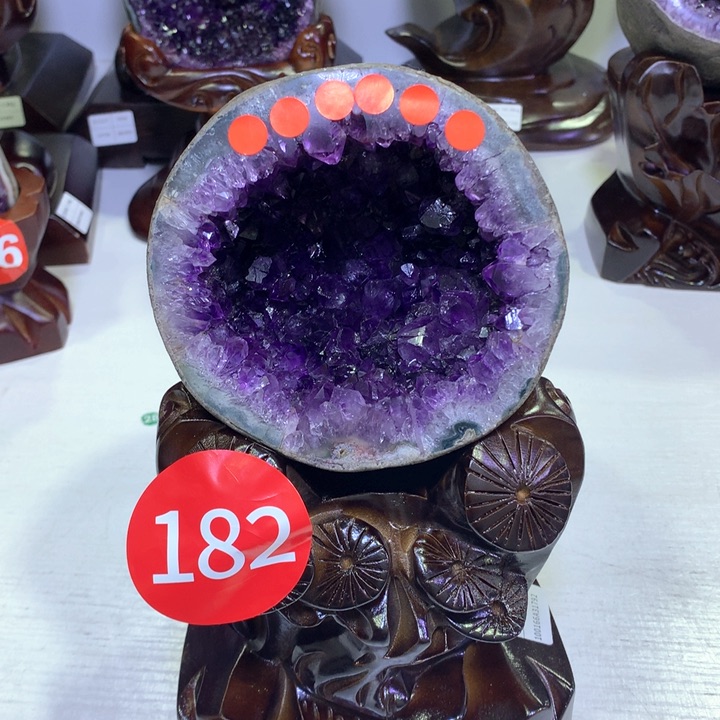 紫晶大型摆件（非配饰）未镶嵌