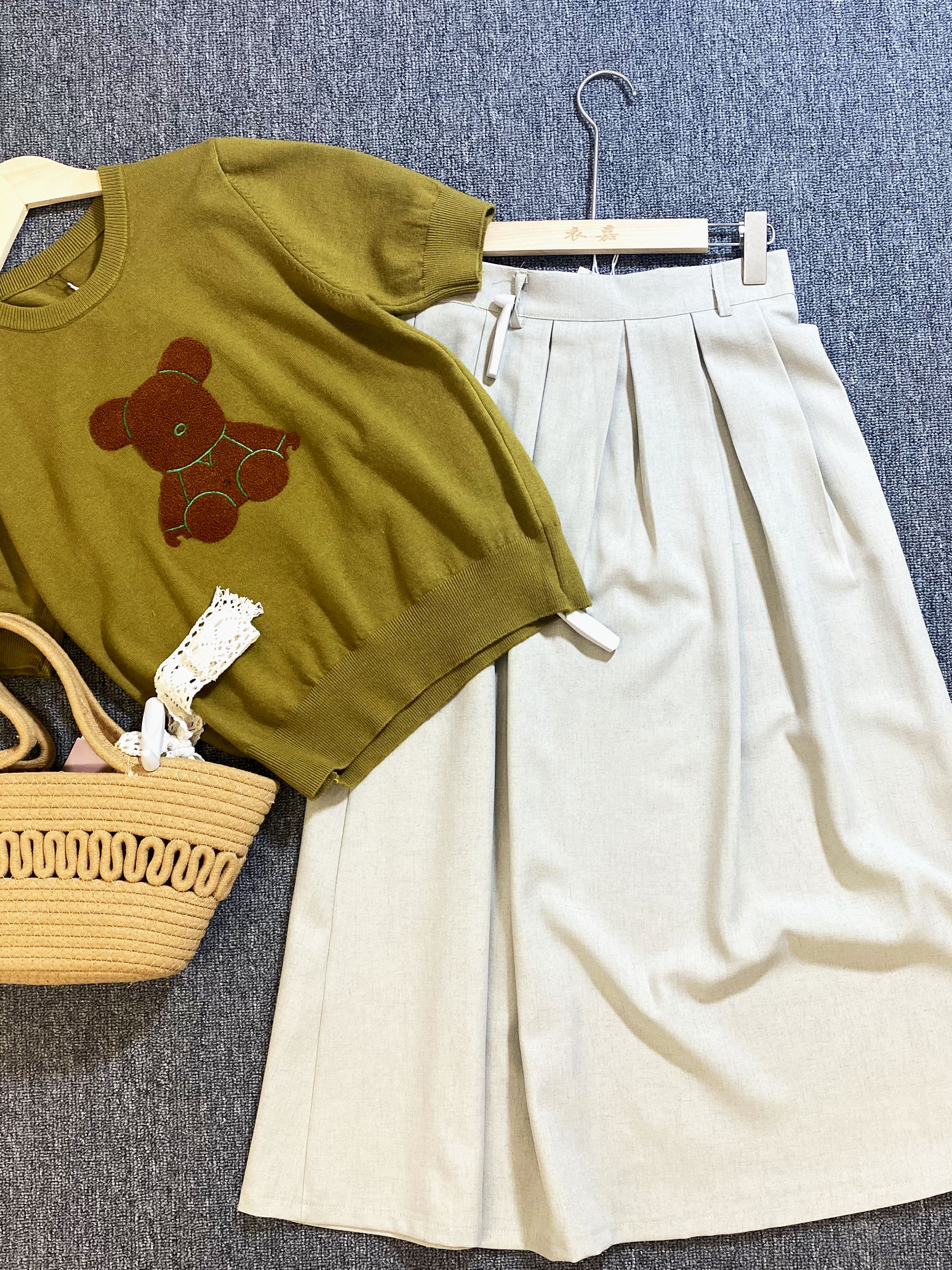 短袖宽松型常规圆领常规款T恤时尚夏季御姐风荡领