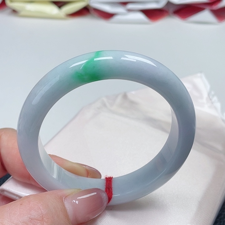 翡翠手镯未镶嵌缅甸翡翠