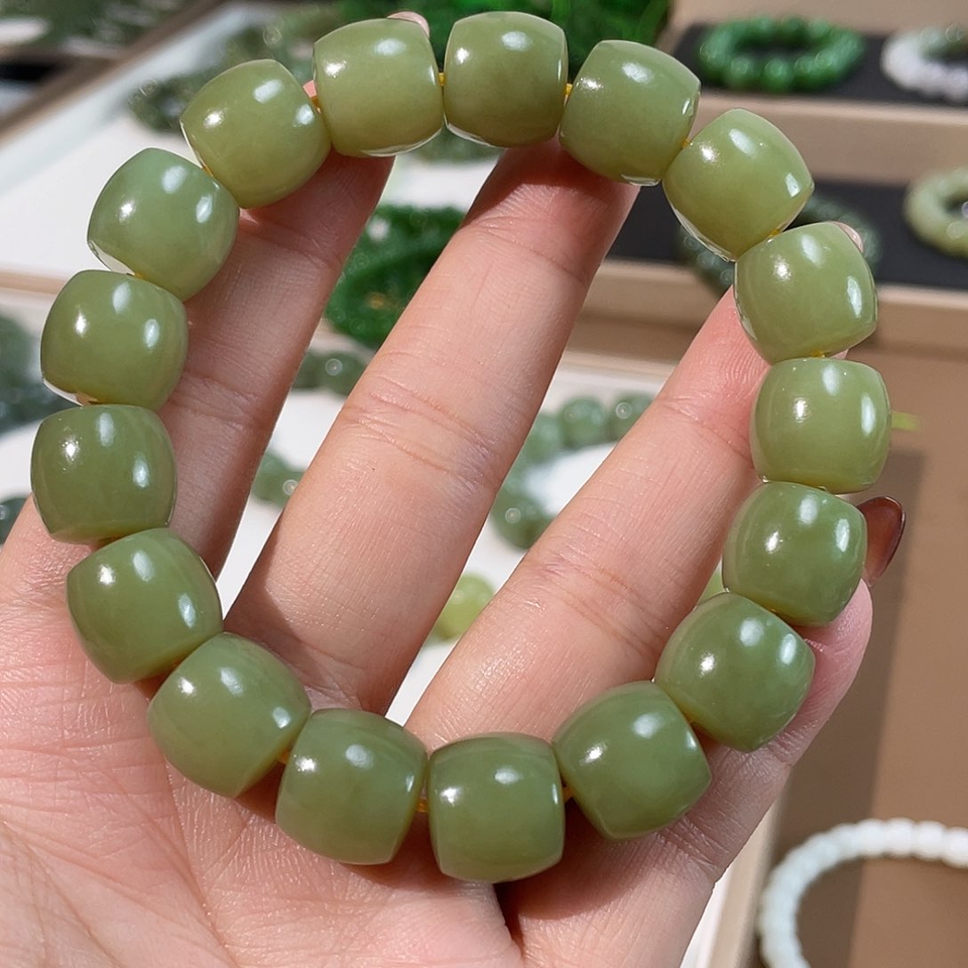 和田玉手链未镶嵌和田青黄口 13.5